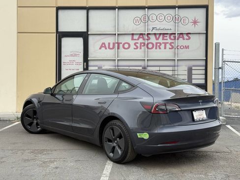 Used 2023 Tesla Model 3 Standard Range image 9