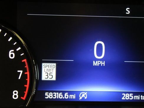 Used 2021 Ford Explorer XLT w/ Equipment Group 202A image 15