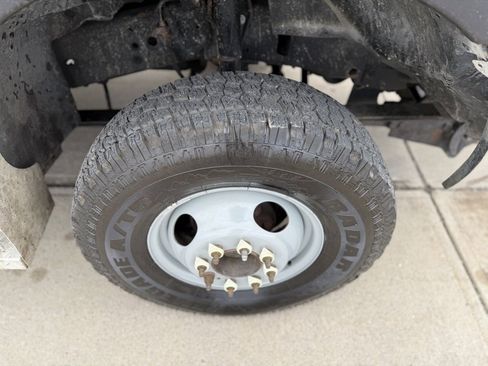 Used 1999 Ford F350 XLT image 6