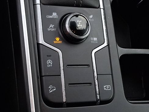 Used 2023 Kia Sorento LX image 23