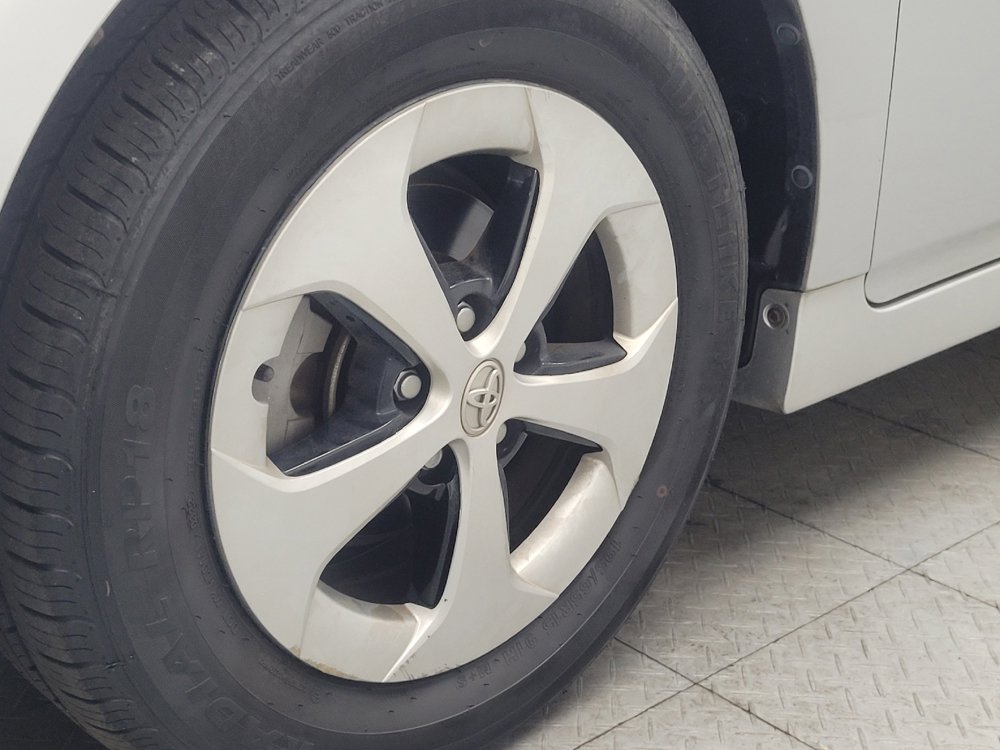 Used 2015 Toyota Prius Three FWD image 31