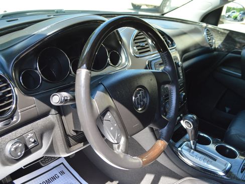 Used 2014 Buick Enclave Leather FWD image 16