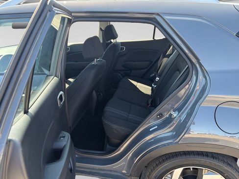 Used 2025 Hyundai Kona SEL FWD image 29