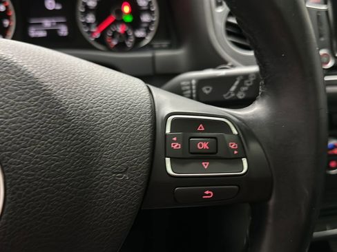 Used 2016 Volkswagen Tiguan SEL AWD/4WD image 27