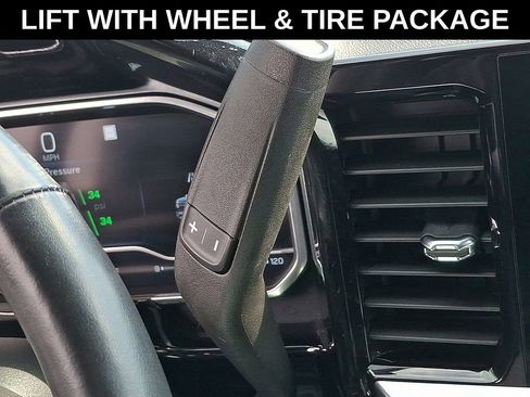 Used 2022 Chevrolet Silverado 1500 RST AWD/4WD image 19