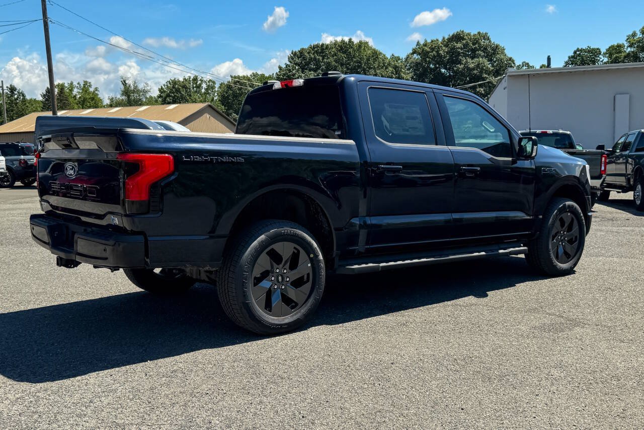 New 2025 Ford F150 Lightning Flash AWD/4WD image 3