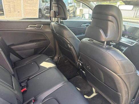 Used 2023 Kia Sportage EX FWD image 32