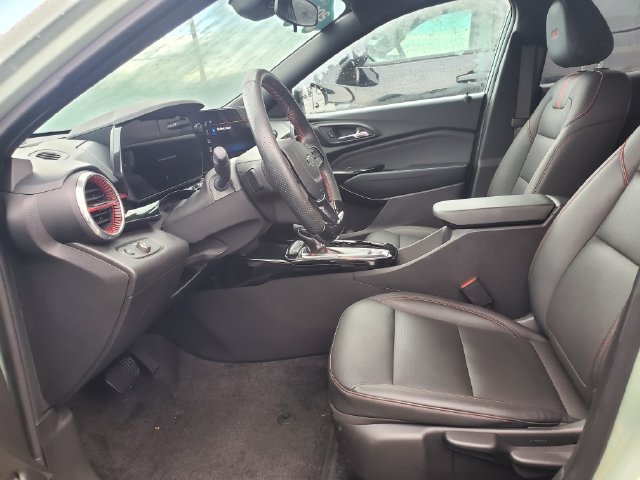 Certified 2024 Chevrolet Trax RS w/ Driver Confidence Package FWD image 19