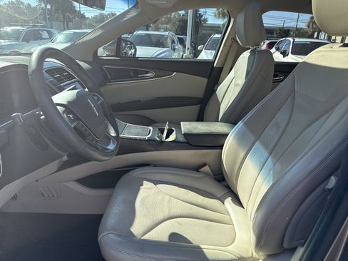 Used 2020 Lincoln Nautilus Reserve image 16