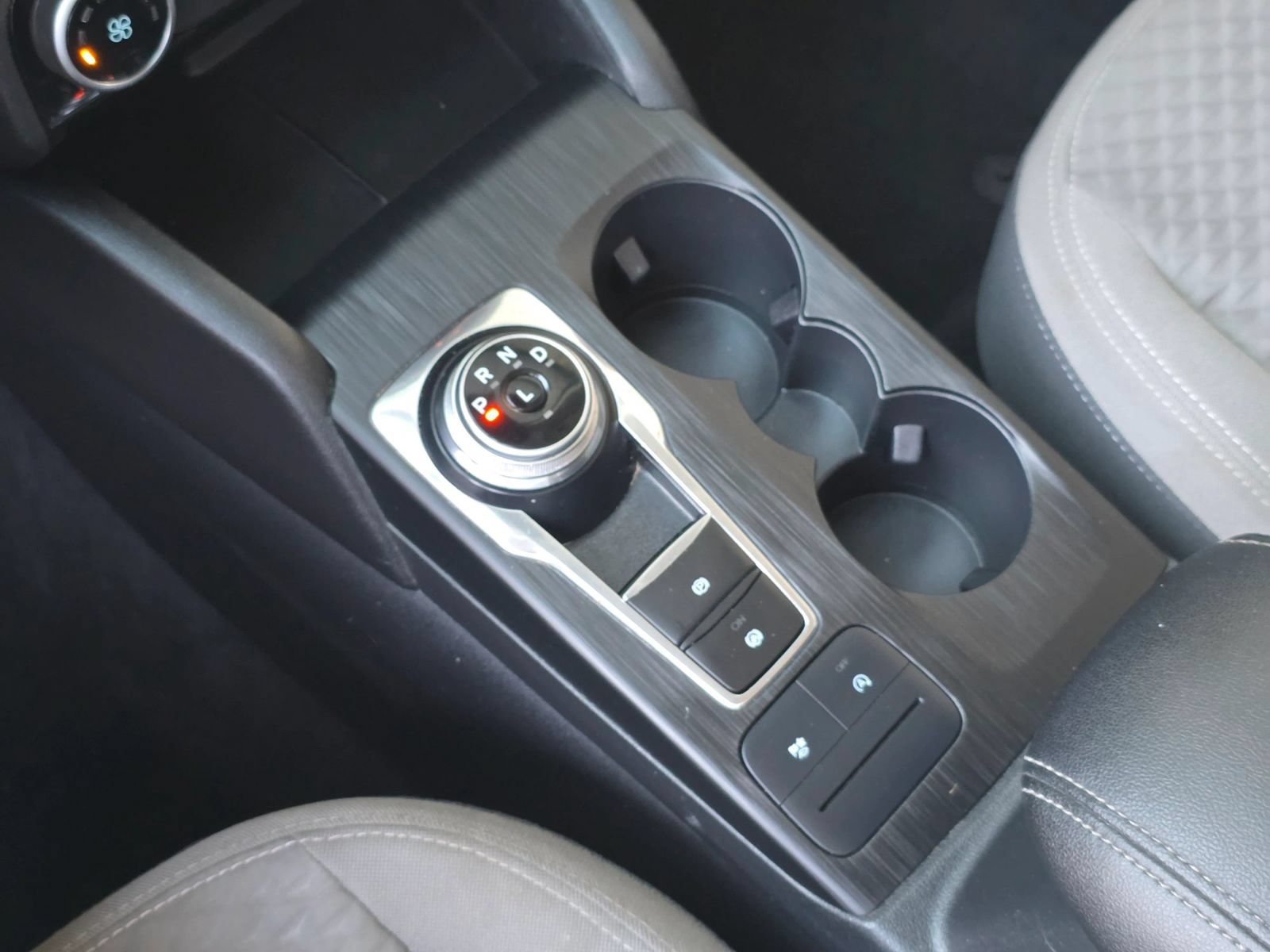 Used 2021 Ford Escape SE FWD image 22