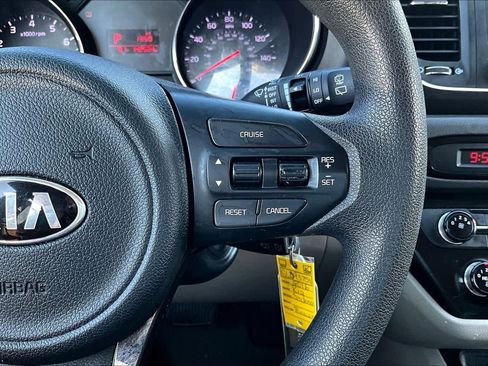 Used 2016 Kia Sedona LX w/ Option Group 020 image 20