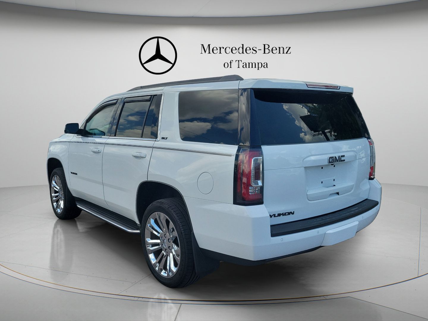 Used 2020 GMC Yukon SLT w/ Open Road Package RWD image 2