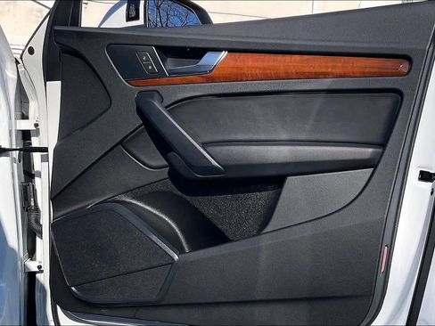 Used 2023 Audi Q5 2.0T Premium image 23