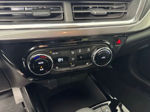 Used 2025 Chevrolet Trax ACTIV w/ Driver Confidence Package image 18