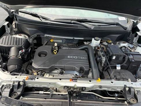 Used 2022 Chevrolet Equinox RS FWD image 11