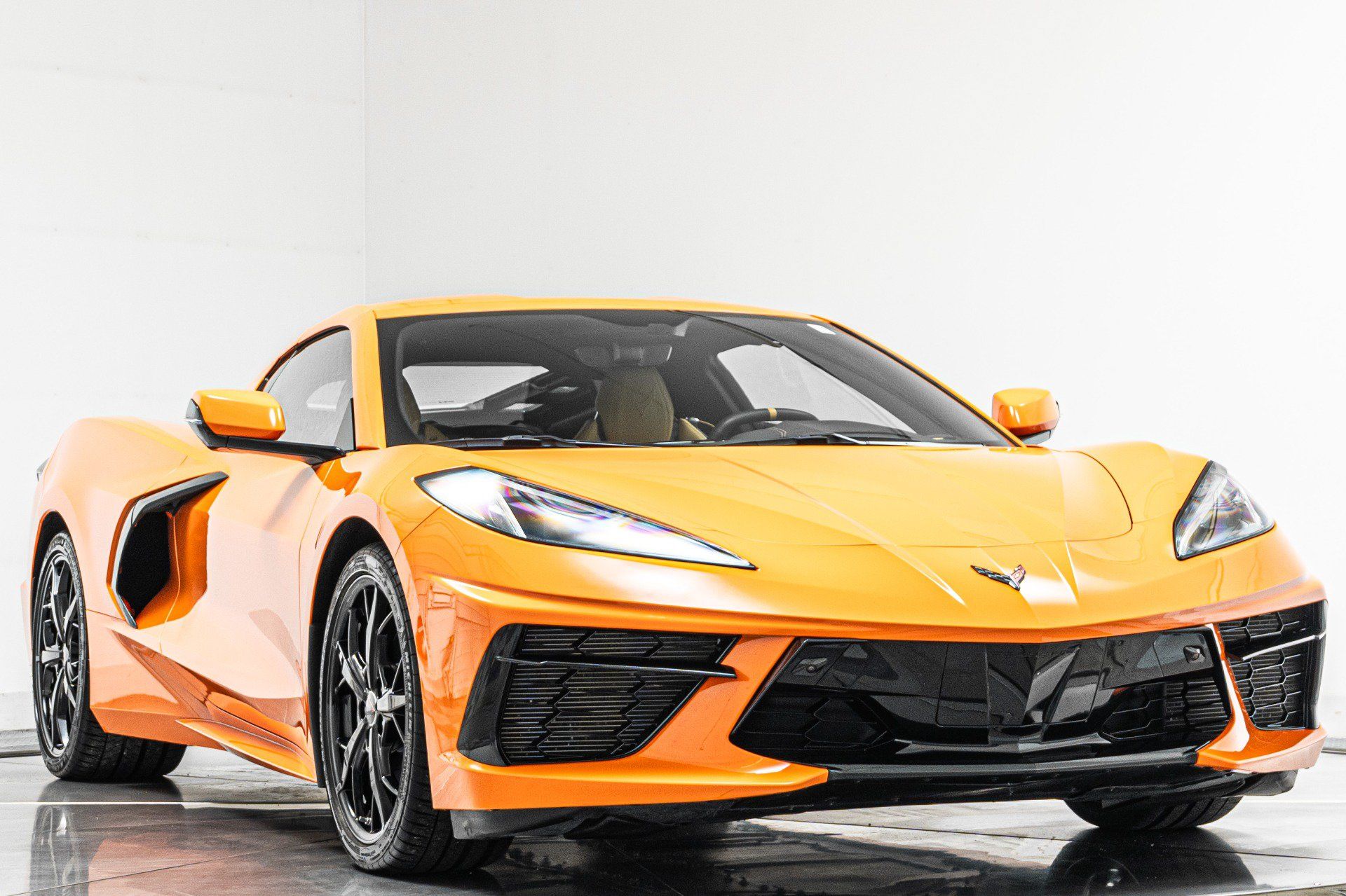 Used 2023 Chevrolet Corvette Stingray Preferred Cpe w/ Battery Protection Package RWD image 3