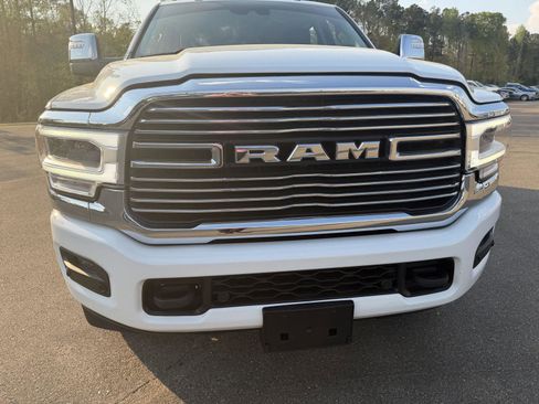 Used 2024 RAM 2500 Laramie w/ Safety Group AWD/4WD image 9
