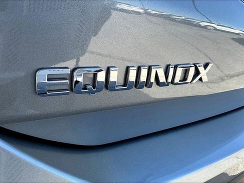 Used 2023 Chevrolet Equinox LT image 41