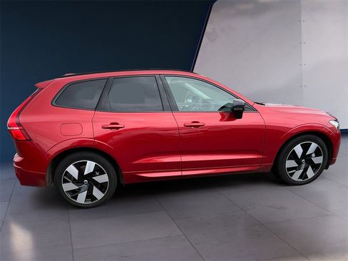 Used 2024 Volvo XC60 T8 Ultimate image 6