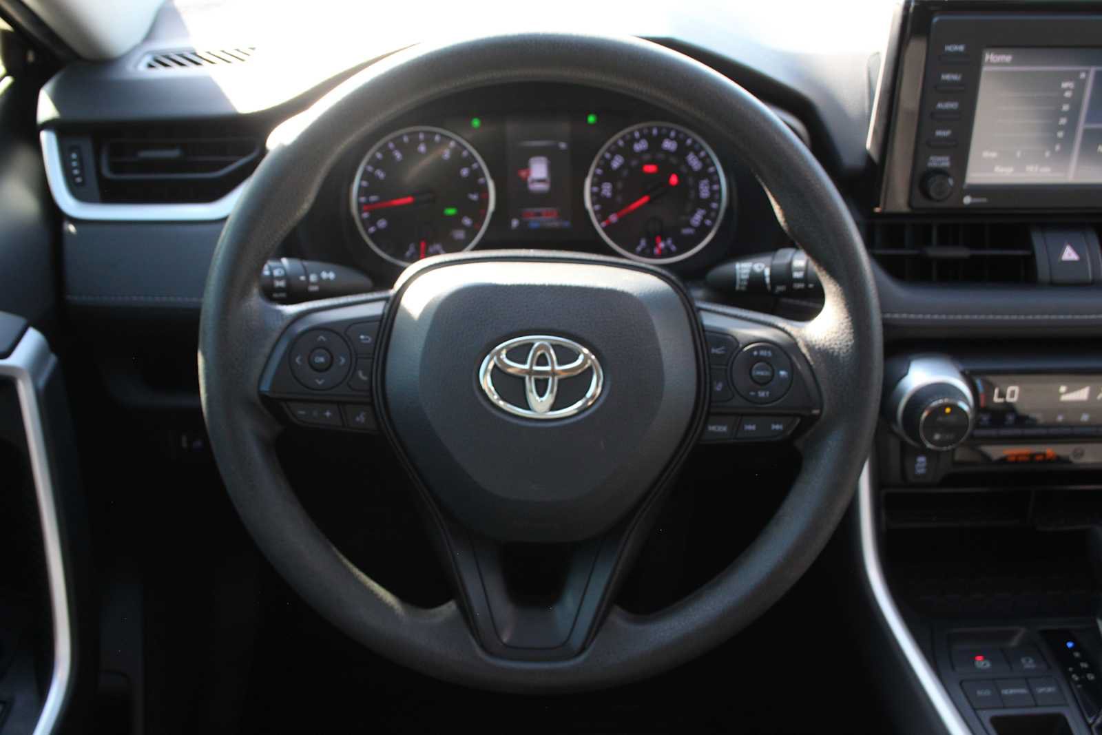Used 2020 Toyota RAV4 XLE FWD image 37