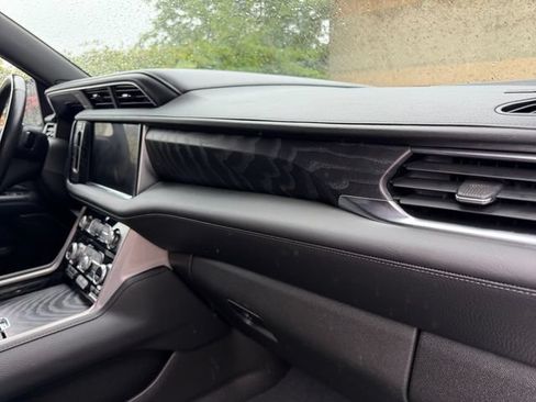 Used 2022 GMC Yukon Denali AWD/4WD image 24