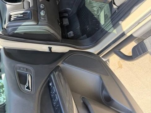Used 2022 GMC Canyon AT4 w/ Trailering Package AWD/4WD image 15