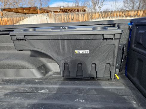 Used 2023 Jeep Gladiator Willys image 28