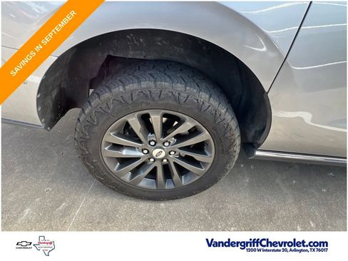 Used 2021 Ford Expedition Max Limited RWD image 5