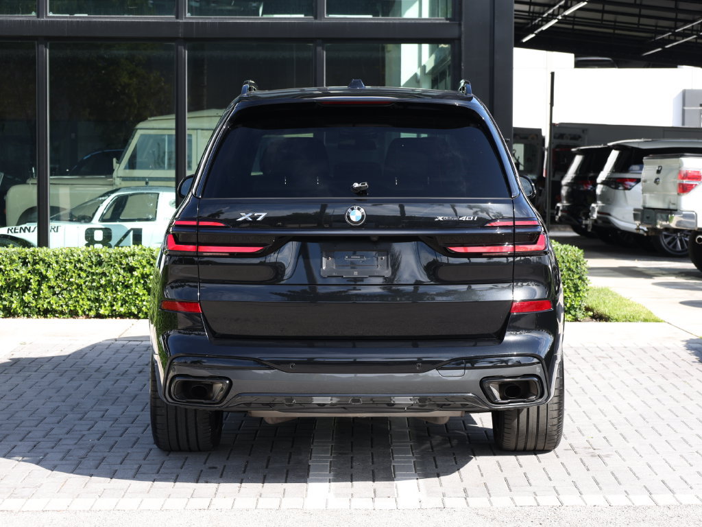 Used 2024 BMW X7 xDrive40i w/ M Sport Package AWD/4WD image 6
