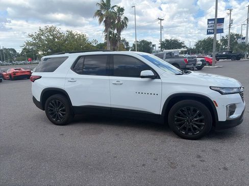 Used 2023 Chevrolet Traverse RS FWD image 4