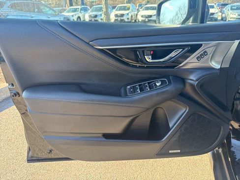 Used 2022 Subaru Outback Limited image 23