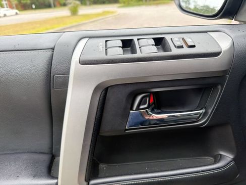 Used 2022 Toyota 4Runner SR5 AWD/4WD image 16