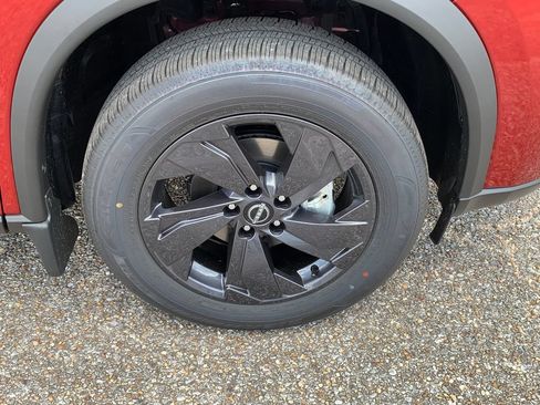 New 2026 Nissan Rogue SV FWD image 7
