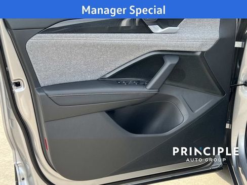 New 2026 Volkswagen Tiguan S FWD image 9