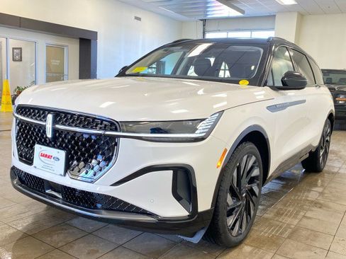 New 2026 Lincoln Nautilus Reserve AWD/4WD image 11