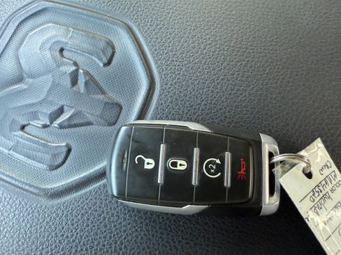 Certified 2021 RAM 1500 Laramie image 29