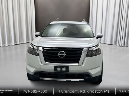 New 2025 Nissan Pathfinder Platinum w/ Cargo Package image 2