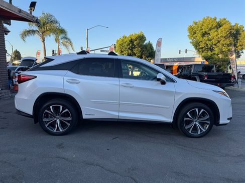 Used 2018 Lexus RX 450h AWD w/ Premium Package image 20