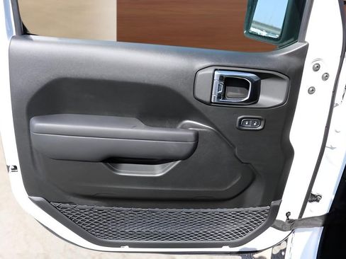 New 2026 Jeep Gladiator Sport image 10