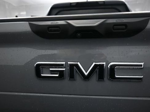 Used 2024 GMC Sierra EV Denali image 24