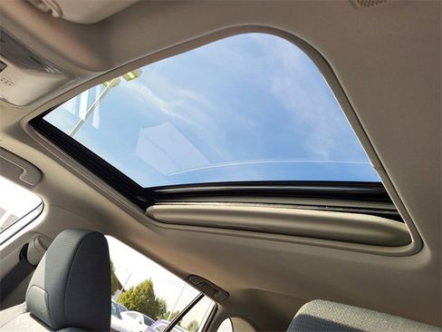 Used 2025 Toyota RAV4 XLE image 7