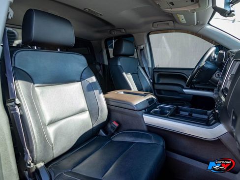 Used 2016 Chevrolet Silverado 1500 LT w/ Midnight Edition image 24