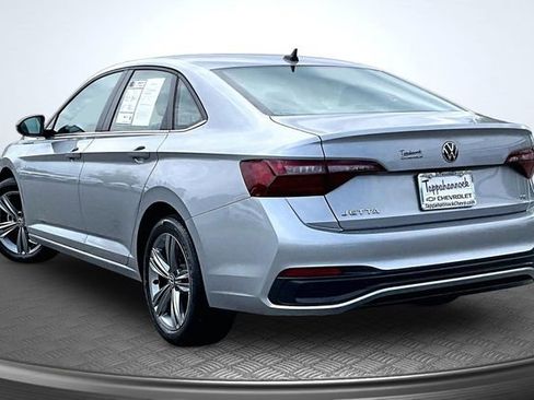 Used 2022 Volkswagen Jetta SE FWD image 4