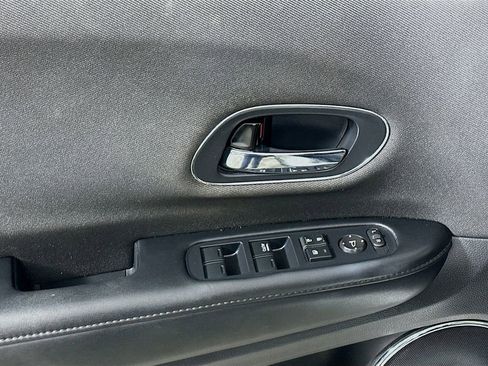 Used 2022 Honda HR-V EX image 21