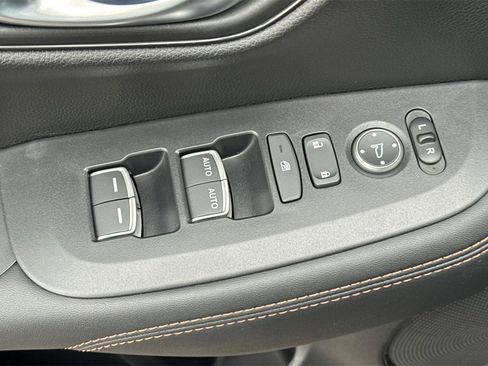 Certified 2026 Honda HR-V Sport image 16