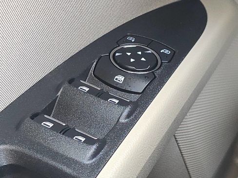 Used 2019 Ford Fusion SE image 28