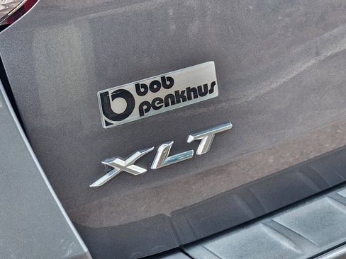 Used 2022 Ford Explorer XLT w/ Equipment Group 202A AWD/4WD image 31