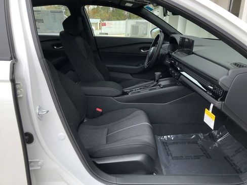 Certified 2023 Honda Accord Sport image 11