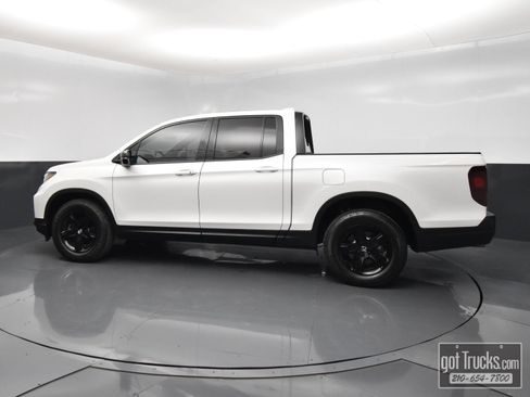 Used 2021 Honda Ridgeline Black Edition image 3
