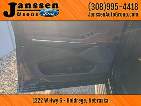 Used 2025 Lincoln Navigator L Reserve AWD/4WD image 15